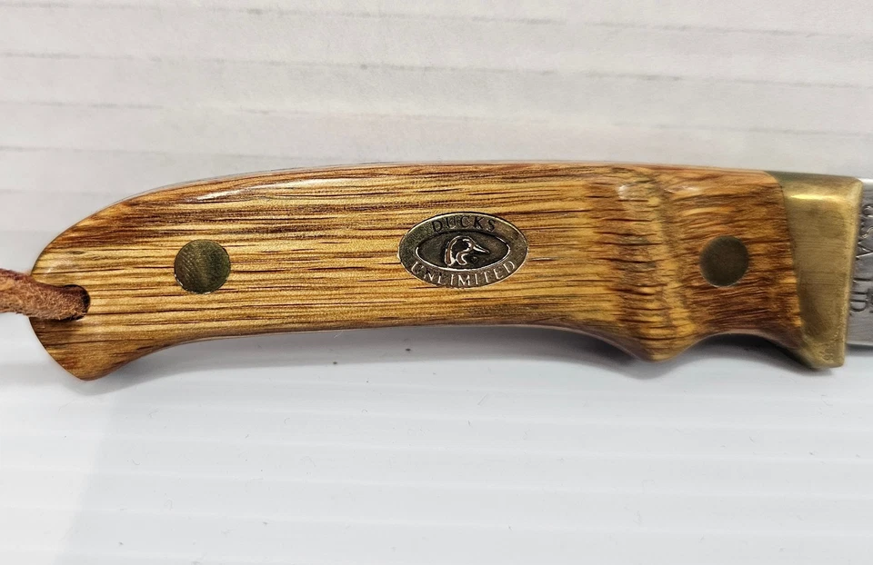 Cuchillo de hoja fija con mango de madera limitado Schrade Ducks con funda de cuero SDUPH2 Foto 4 de 4