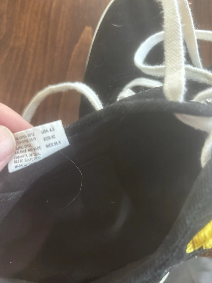 Iowa Hawkeyes women’s canvas shoes, size 8.5 - Image 3 of 4