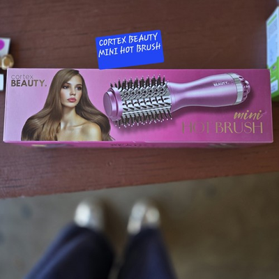 #ad Cortex Beauty Mini Hot Air Brush Pink $50.00