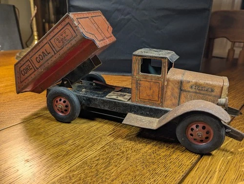 1930’s Marx’s Tin Litho City Coal Co. Coke Dump Truck.