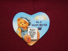 VINTAGE PIN BACK BUTTON 1994 ENESCO CHERISHED TEDDIES CLUB BE A MEM BEAR