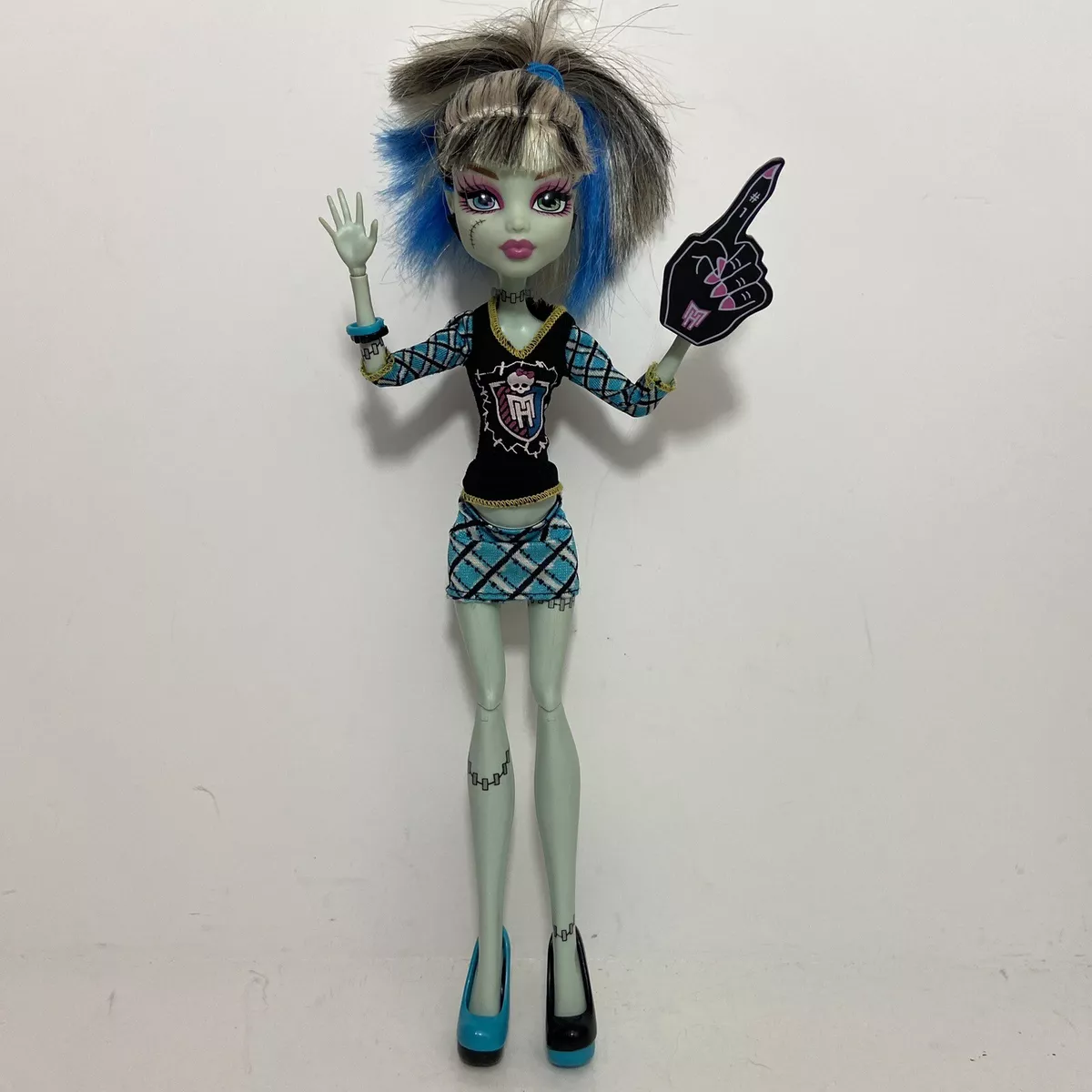 Frankie Stein - Monster High: Ghoul Spirit (Mattel, 2013) *Leia a