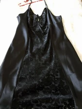 SOSTANZA black satiny chemise /front full length cut-out velvet design size L