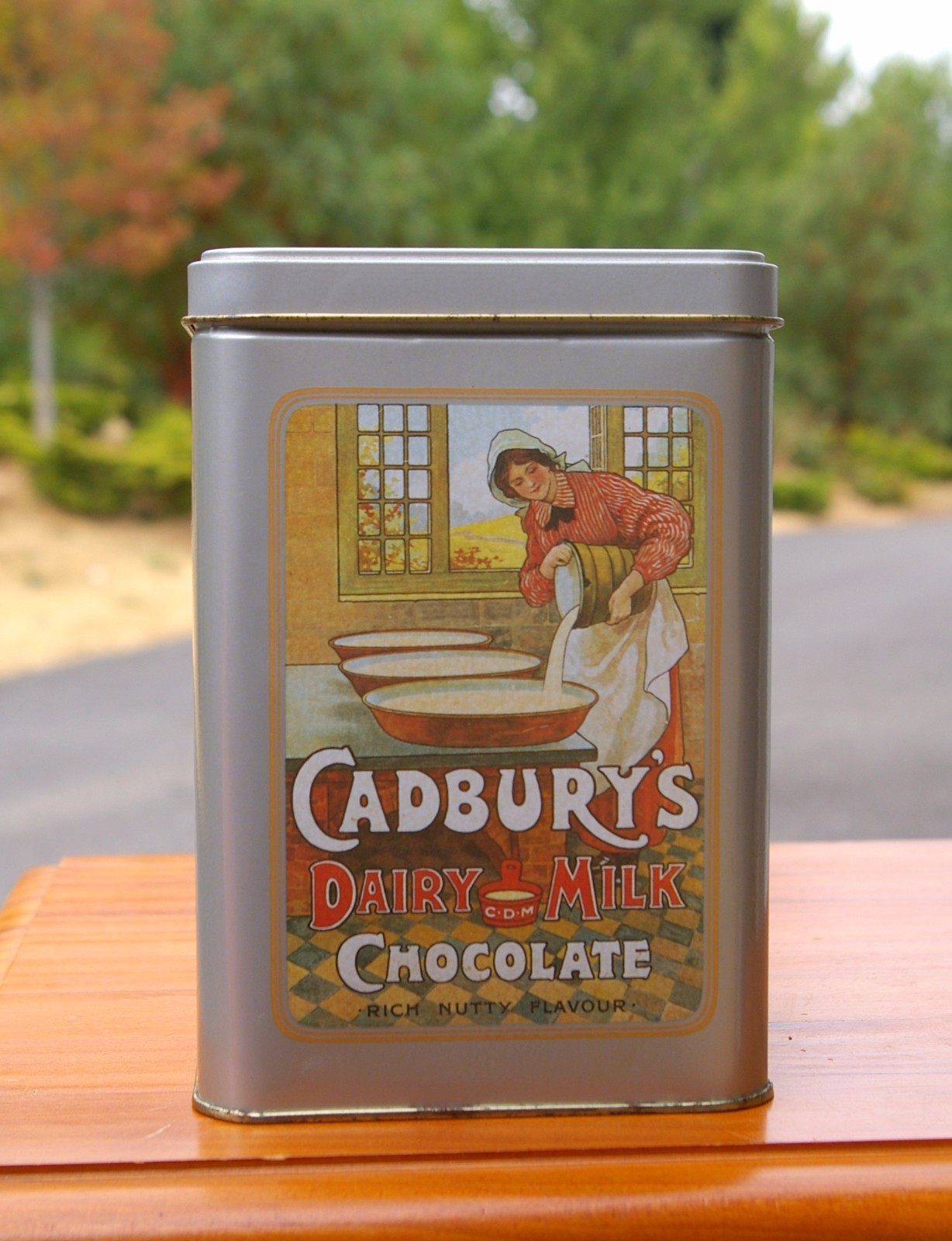 Cadbury's Dairy Milk Chocolate York Peppermint Patties Empty Metal Tin