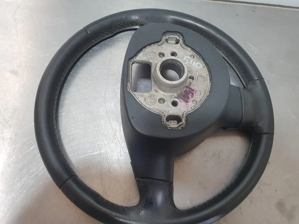 VOLKSWAGEN PASSAT STEERING WHEEL 3C/MK6 B6-B7, ROUND BUTTONS, STANDARD TYPE, 03/ - Image 4 of 4