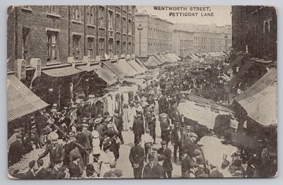 c1910s London Postkarte Wentworth Street Petticoat Lane Market Scene Crowd View