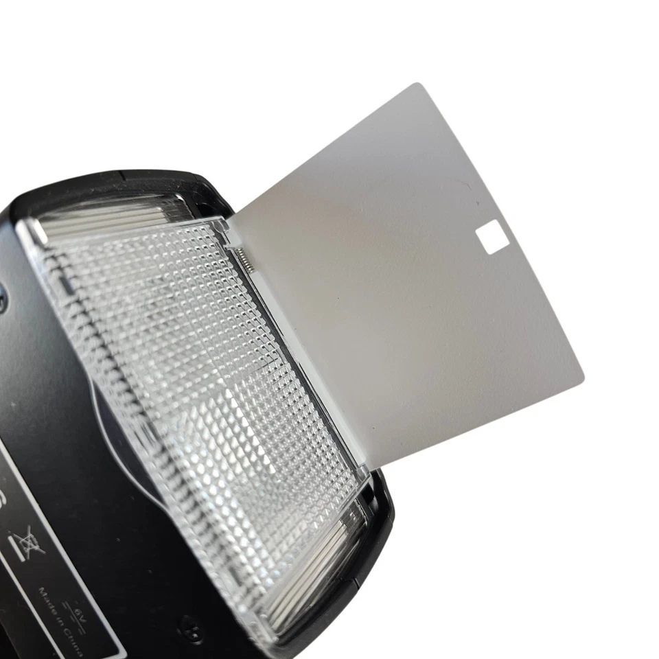 Neewer TT560 Speedlite Flash Universal Hot Shoe Mount for DSLR Cameras - Image 4 of 4