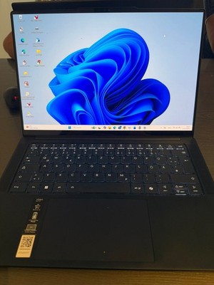 Lenovo Yoga Slim 7 14Q8X9 14' New Navy Blue 
