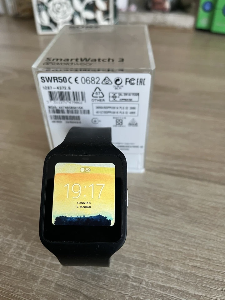 Sony Smartwatch 3 Schwarz SWR50 Silikon Armband mit Originalverpackung - Bild 3 von 4
