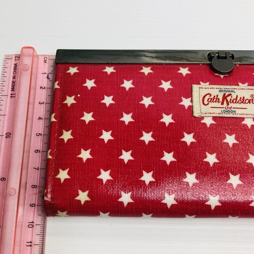 Cath Kidston Wallet Red White Star Clasp Purse Oilcloth Retro Vintage Style - Picture 9 of 9