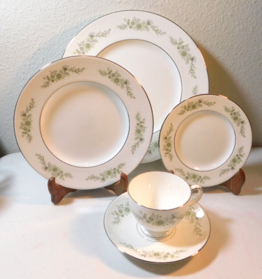 Intaglio 16-Piece Set