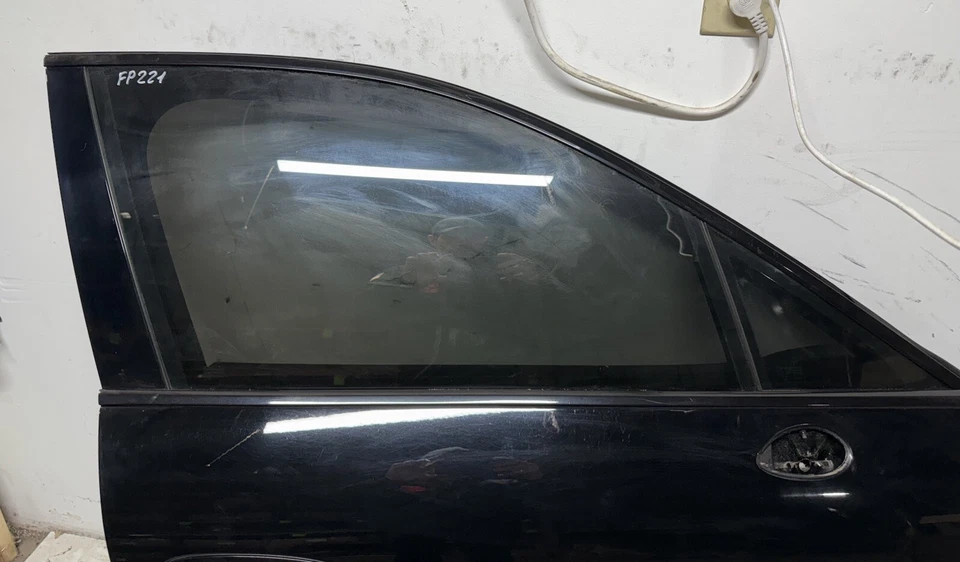 2010-2016 PORSCHE PANAMERA RIGHT FRONT PASSENGER DOOR COMPLETE BLACK NO DAMAGE - Image 2 of 4