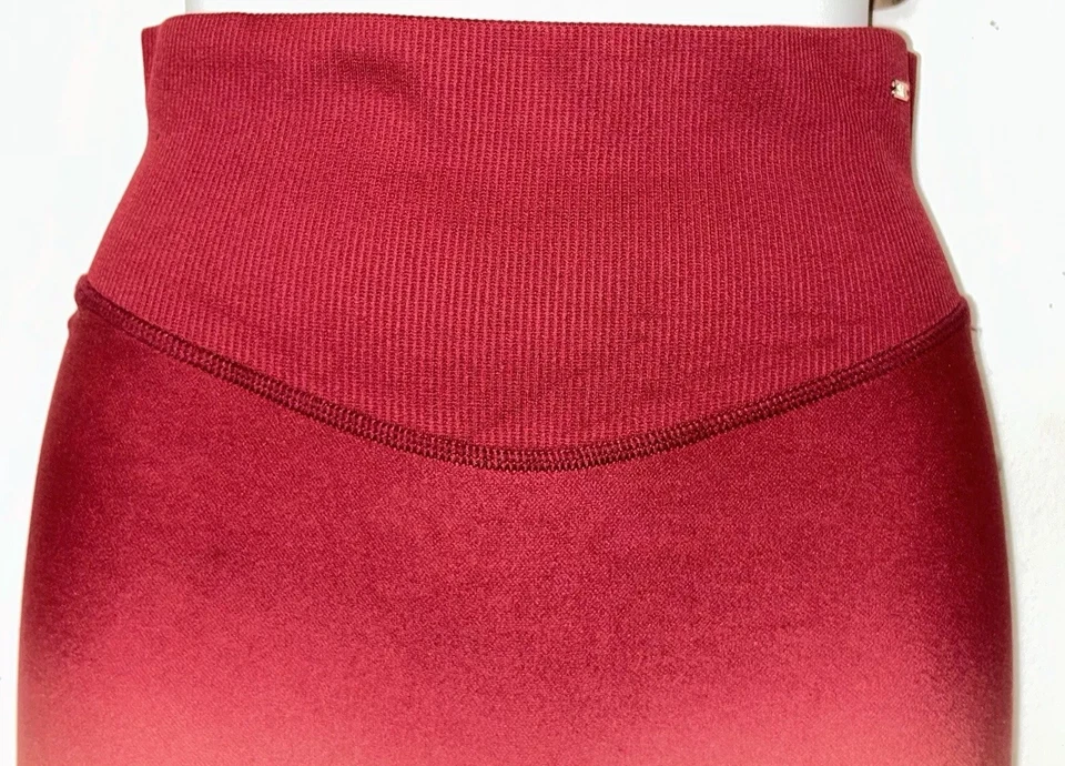 VICTORIA'S SECRET 粉色运动瑜伽短裤红色/粉红色针织自行车手女式 XS — 第 3/4 张图片