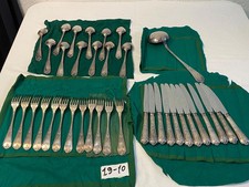 Servizio di posate antiche da 12 in argento con mestolo Punzonato (3,70 kg)