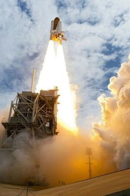 Space Shuttle Endeavor Launch NASA - 11'' x 17'' Photo Print