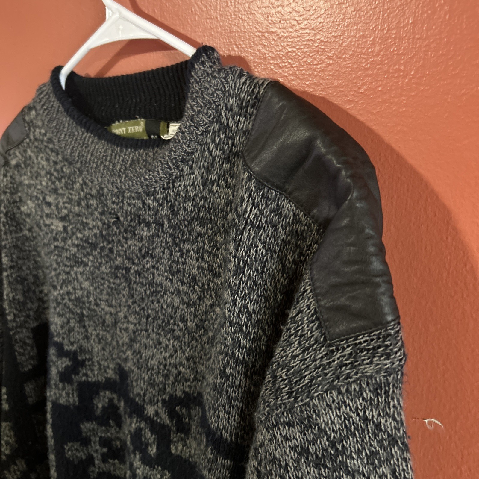 Vintage Point Zero Abstract Pattern Black Grey Pu… - image 3