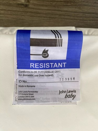 John Lewis Cot Mattress 60 X 120cm with washable Removable Cover. 10cm Deep. - Picture 7 of 11