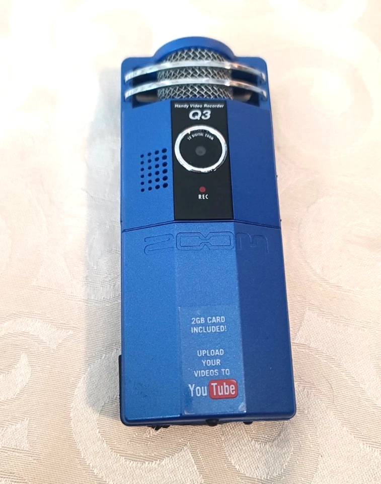 Zoom Q3 Handy Video Recorder W/SD Card - Image 3 of 4