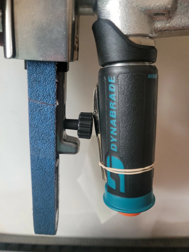 Lijadora de banda portátil Dynabrade 40320 Dynafile II Foto 4 de 4