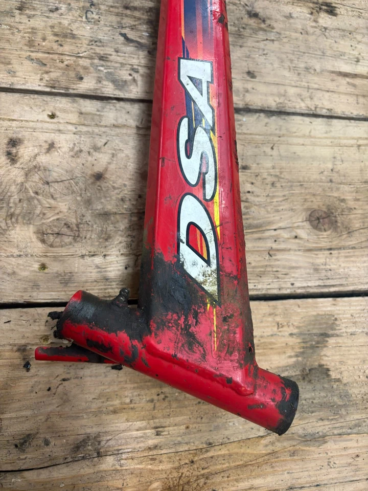 Brazo trasero izquierdo Ski-Doo Formula 500 1998 506134810 RW7381 Foto 2 de 4