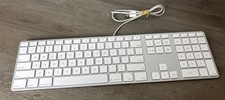 Apple A1243 Genuine Wired Standard USB Keyboard With Numeric Keypad TESTED Works