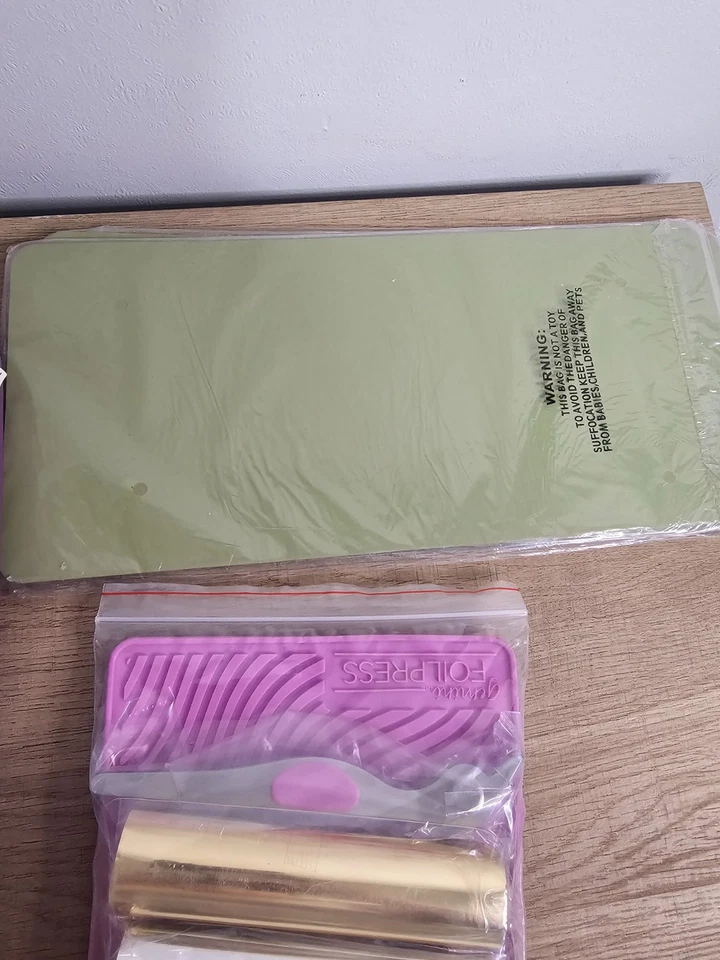 Máquina Gemini FoilPress LIGERAMENTE USADA - Muchos accesorios pero sin cable de alimentación Foto 4 de 4