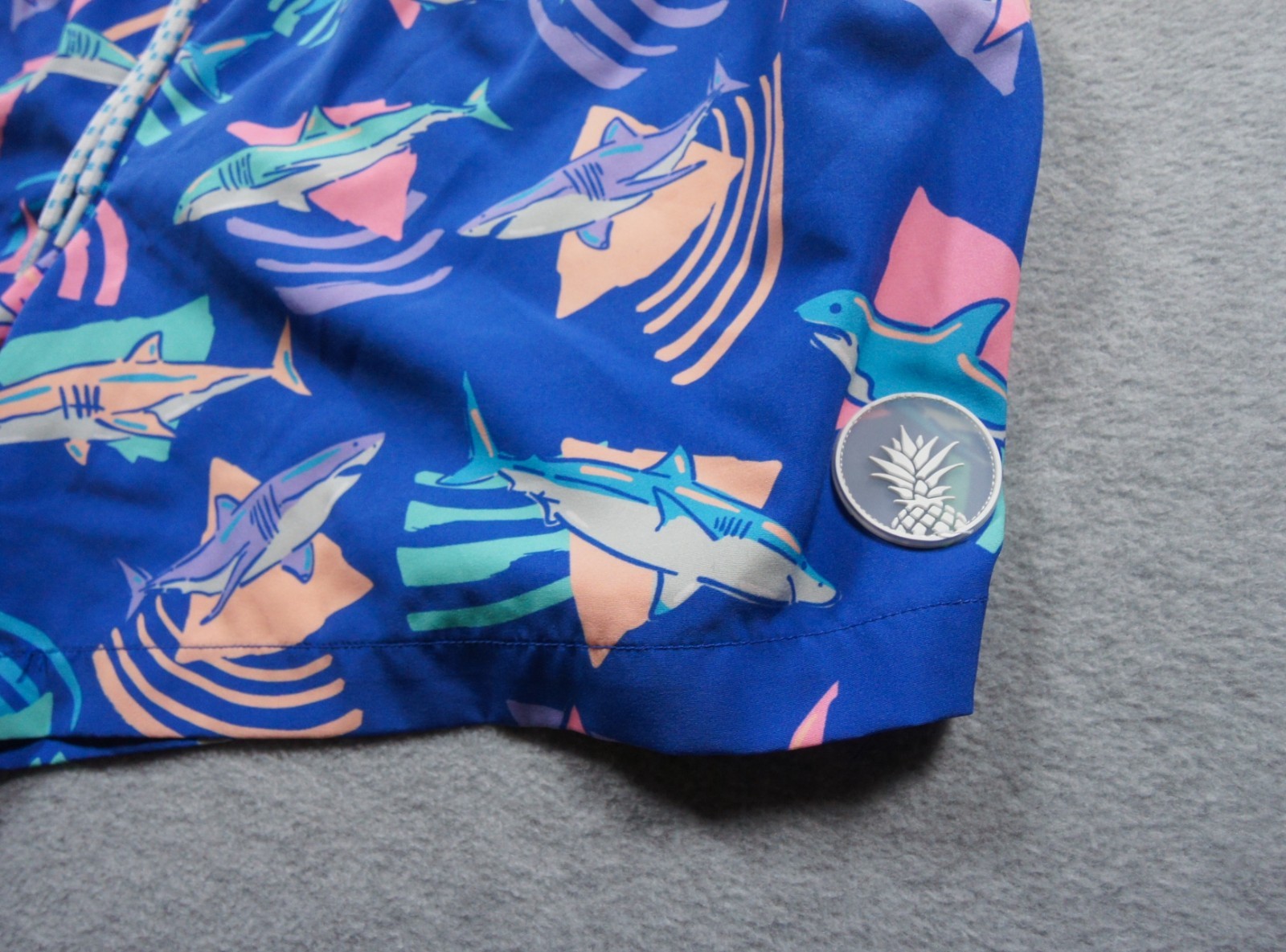 Chubbies Shorts Mens XLarge Blue Boardshorts 5.5" Inseam Swimwear Trunks Sharks