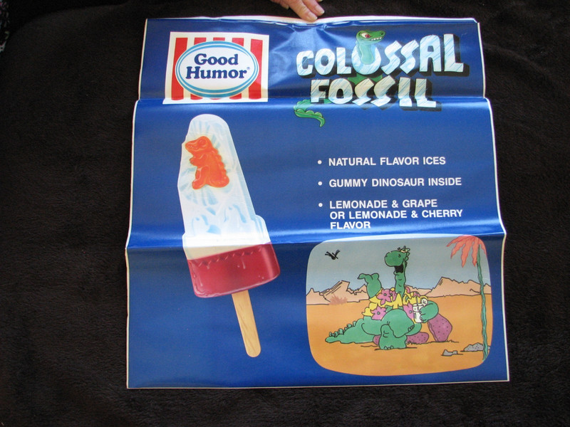 '80'S ORIGINAL GOOD HUMOR COLOSSAL FOSSIL MENU. EXC W/WRINKLES AS SEEN IN PHOTO.