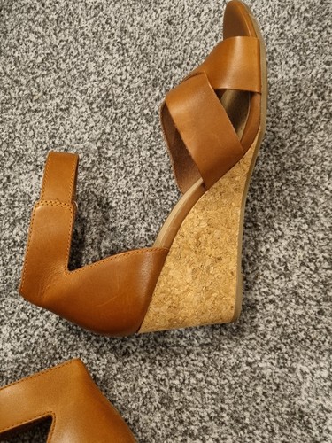 Clarks Womens Margee Gracie Heeled Sandal in excellent condition get a bargain