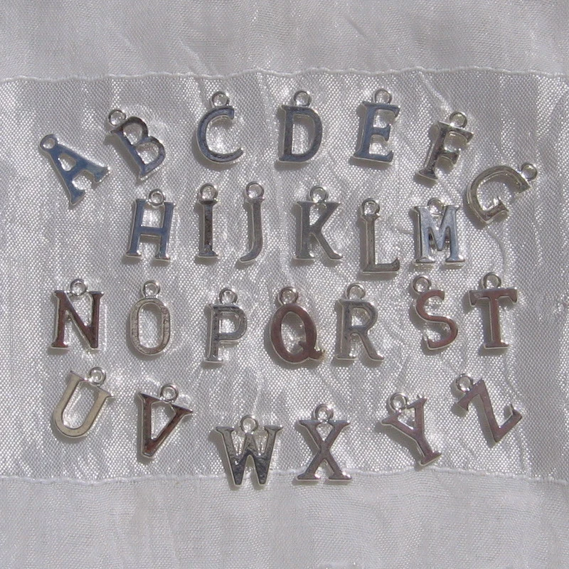 Breloque Lettre Alphabet Pendentif en métal argenté pour collier bracelet charm