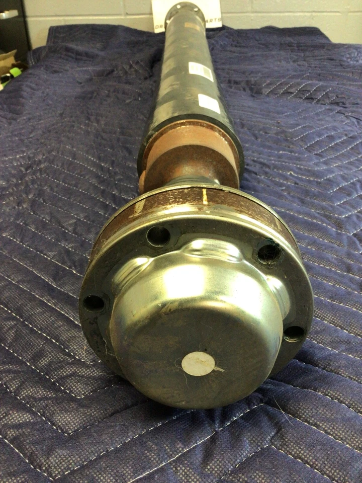 Ford Mustang Shelby GT500 2020 fabricante de equipos originales fibra de carbono hélice trasero eje de transmisión KR3V4602AD Foto 2 de 4