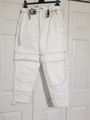 ASOS DESIGN Women's tapered jeans with utility styling and contrast stitch 28