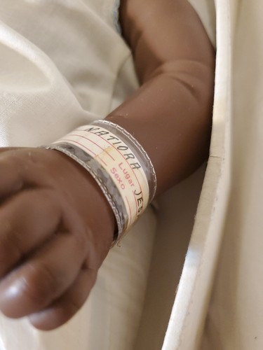 SELTEN, im Karton, Newborn Baby Mädchen Puppe, anatomisch korrekte Puppe, afrikanische... - Bild 20 von 24