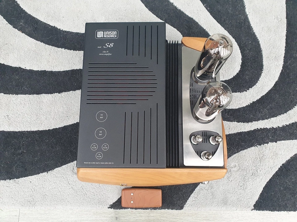 Unison Research S8 + ELROG ER845 / Top-Zustand / Fernbedienung - Bild 2 von 4