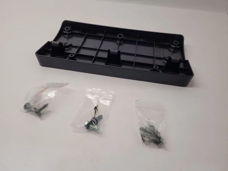 2013 13 TOYOTA SEQUOIA LICENSE PLATE BRACKET - Image 4 of 4