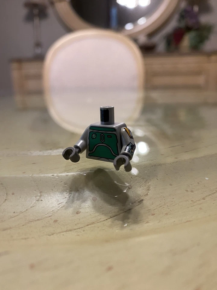 LEGO Star Wars 10123 Cloud City Boba Fett Torso with Left Printed Arm Part - Image 2 of 4