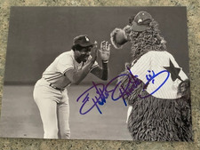 PHILLIE PHANATIC MASCOT SIGNED PHILADELPHIA PHILLIES 5X7 DUSTY BAKER