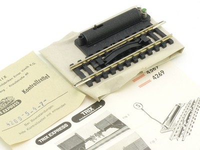 Trix Express International 2x 4269 Entkupplungsgleis wie 4369 WIE NEU ST 1606-27