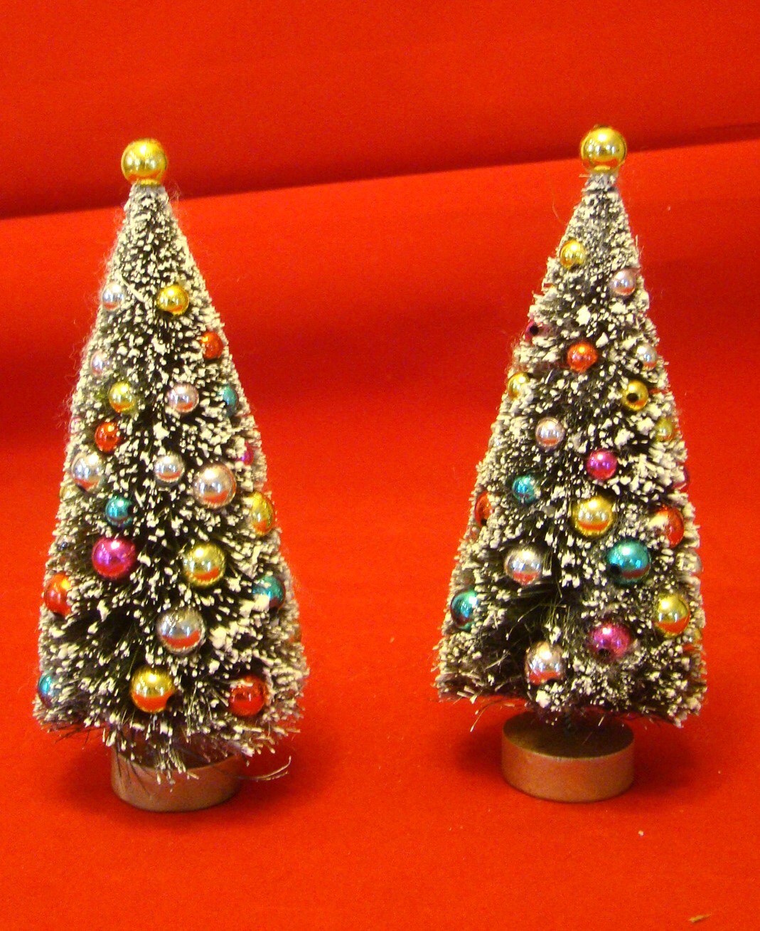 Lot of 2 vintage bottle brush trees. Wood base, flocked 7" eBay