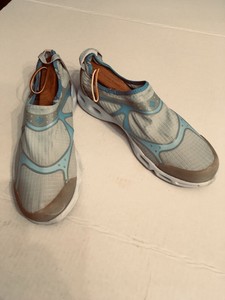non marking water shoes