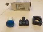 SIEMENS P/N: 3SB3248-6BA50 ILLUMINATED LAMPHOLDER LED 110V BLUE LIGHT LOT OF 2