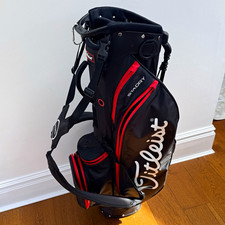 Titleist StaDry Stand Golf Bag Black/Red 4-Way Divider Nylon Rain Cover