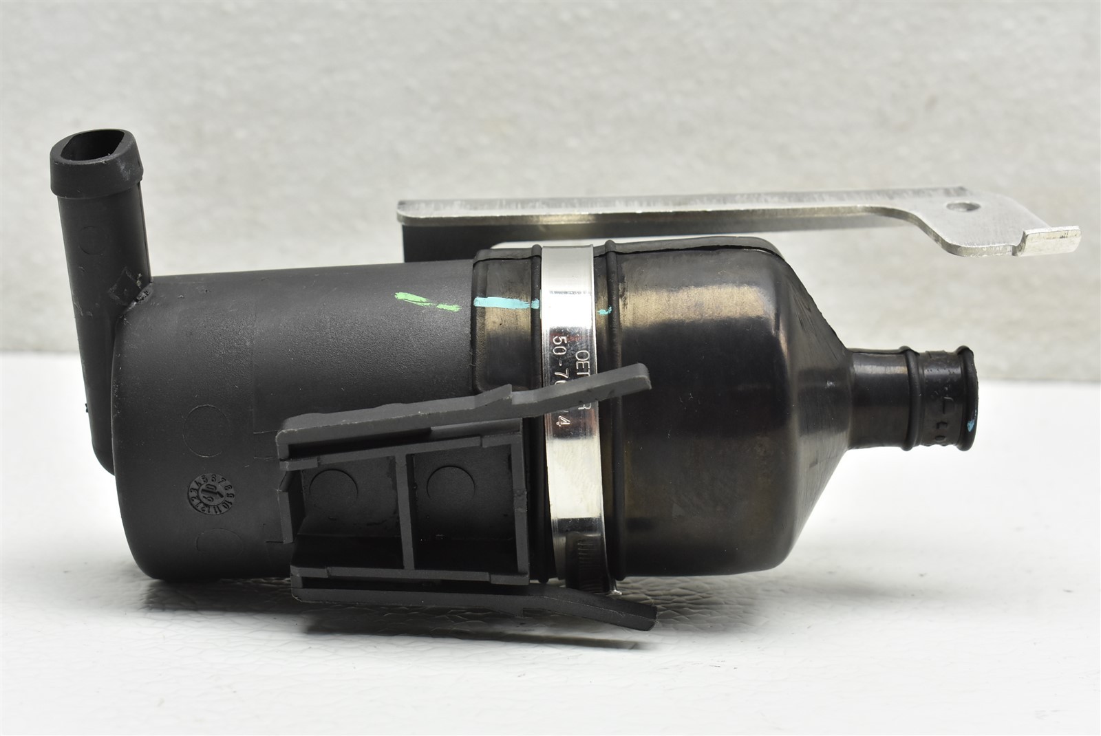 2010 Ferrari California Canister Pipe Reservoir Can