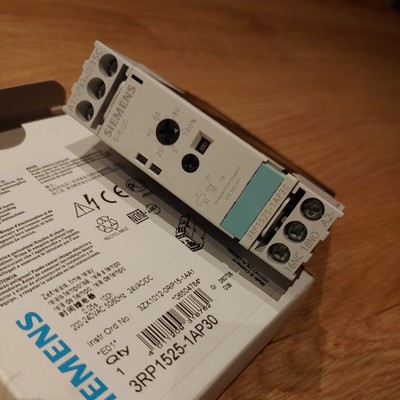 SIEMENS 3RP1525-1AP30 Zeitrelais AC 200-240V 50/60Hz 24VACDC NEU & OVP