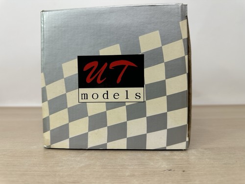 UT Models 1:18 Scale Diecast Chevrolet Corvette '99 Rolex At Daytona 24 Pace Car - Picture 6 of 22