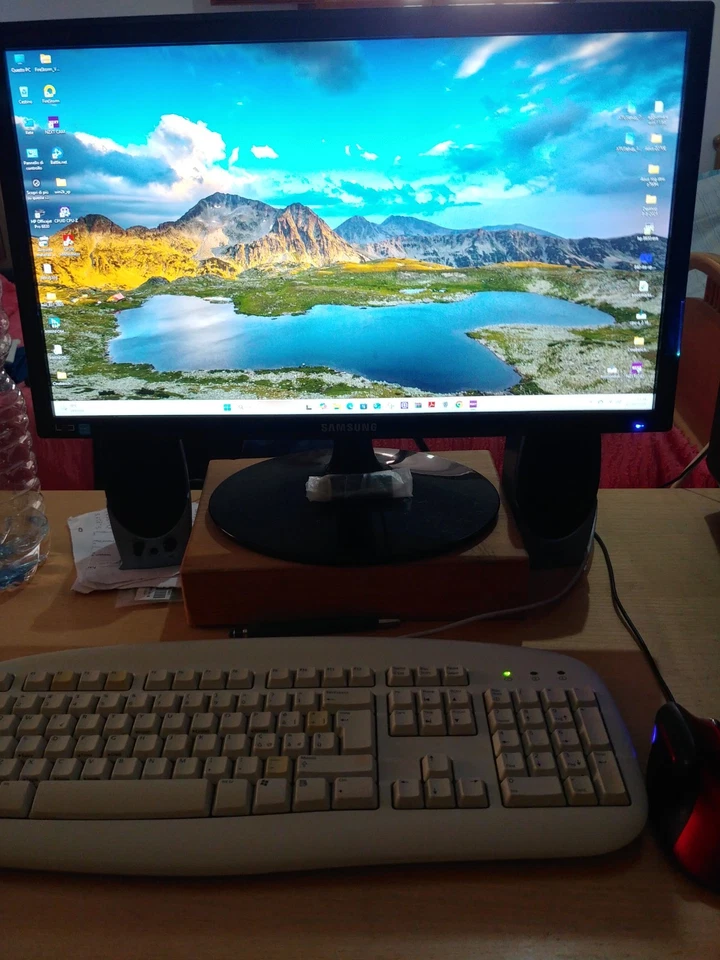 Asus Sabertooth x58, cpu Intel 980x 3300mhz, ddr3 1866mhz 4x4gb + mascherina - Immagine 2 di 4