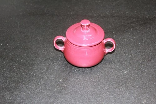 FIESTA WARE SUGAR BOWL W/LID H MARK CLARET MAROON RETIRED COLOR NOS NM