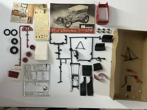 Vintage 1960 Monogram Red Chariot 1/24 Ford Street & Show Phaeton Model Kit - Picture 10 of 14