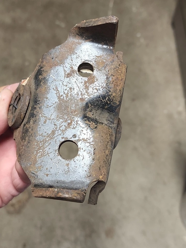 Soporte de resorte trasero Pontiac Torpedo 1946-1948 NOS LH 509048 OEM GM Part SR Foto 4 de 4