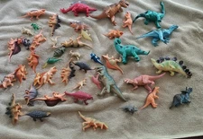 Dinosaur Toys lot of 44 Pieces All sizes